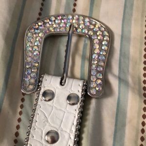 Rock rival white sparkley  belt